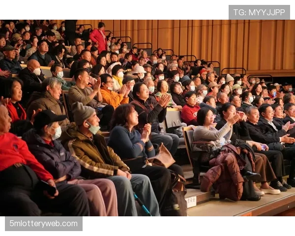盐超建湖赛区融合足球非遗科技，藕粉圆淮剧杂技亮相场外市集